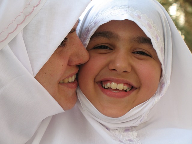 Hikmah Wanita Berpakaian Sesuai Syariat Islam 